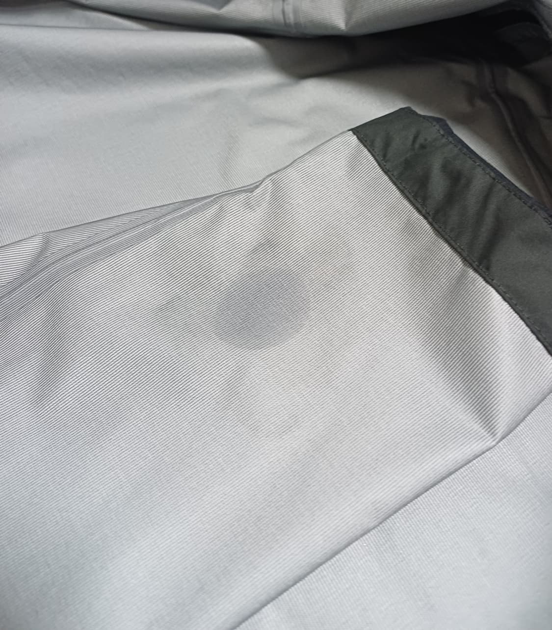 👀 파타고니아 우먼스 토렌쉘 레인 자켓 - 블랙 상품이미지5