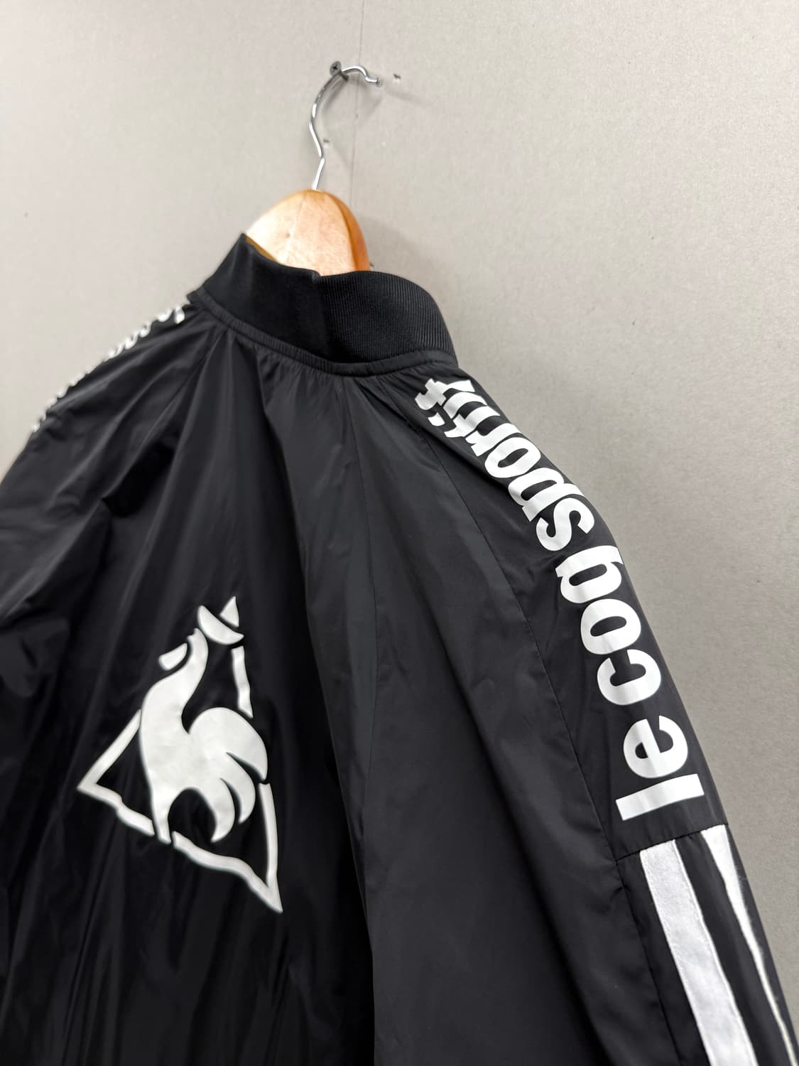 여성 85 S /  르꼬끄 바람막이 봄버 점퍼 블랙 상품이미지5