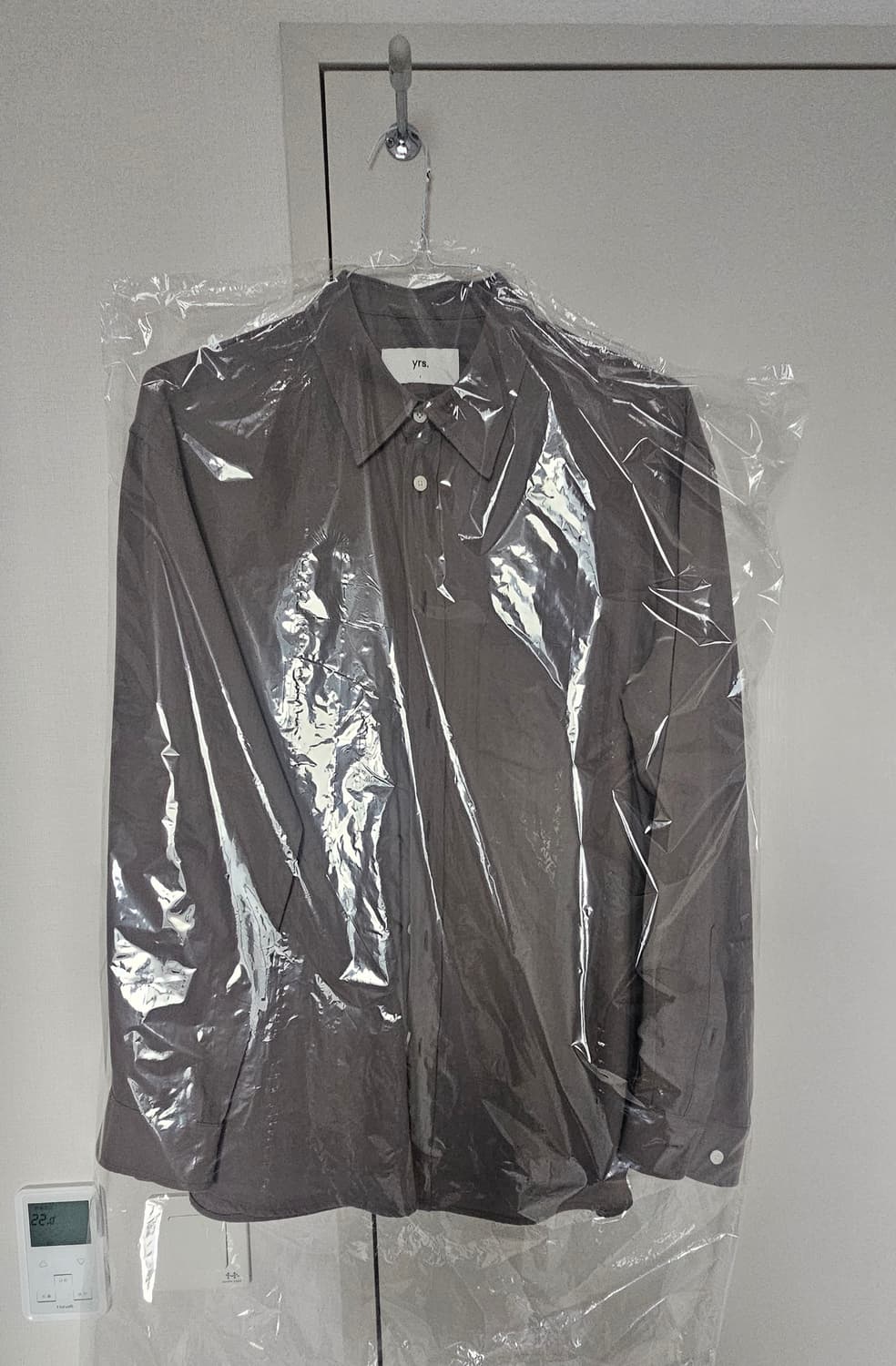 1)이얼즈어고 25 포이카 차콜브라운 헴프 셔츠 상품이미지1