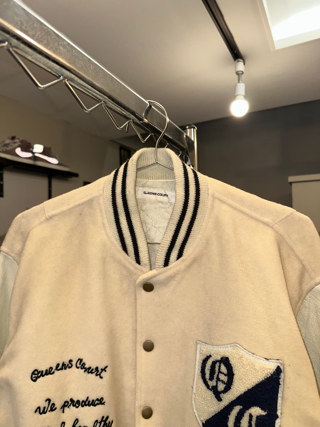 90’s Queens Court patch varsity jacket 상품이미지5