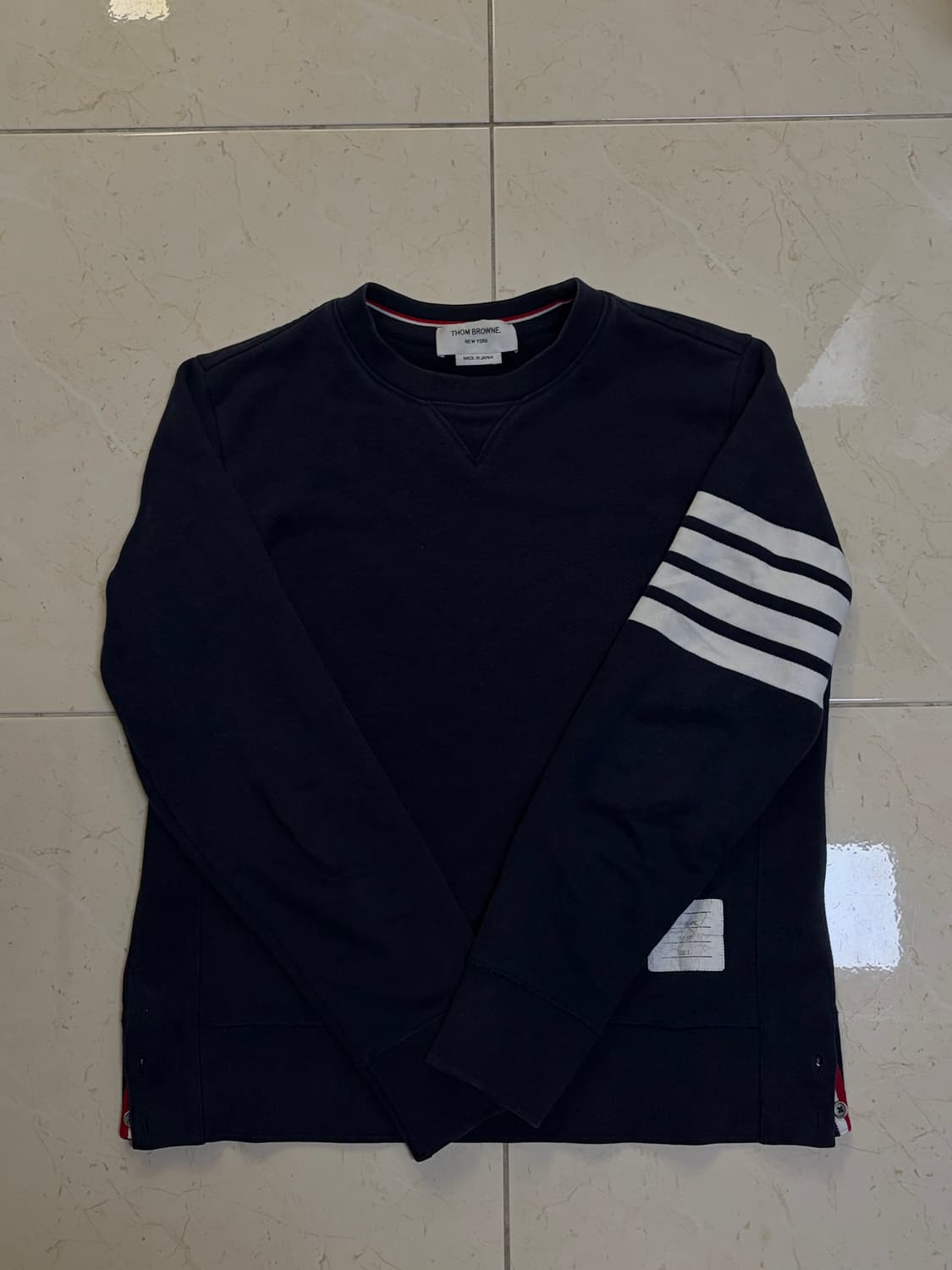 톰브라운 맨투맨 3 상품이미지1