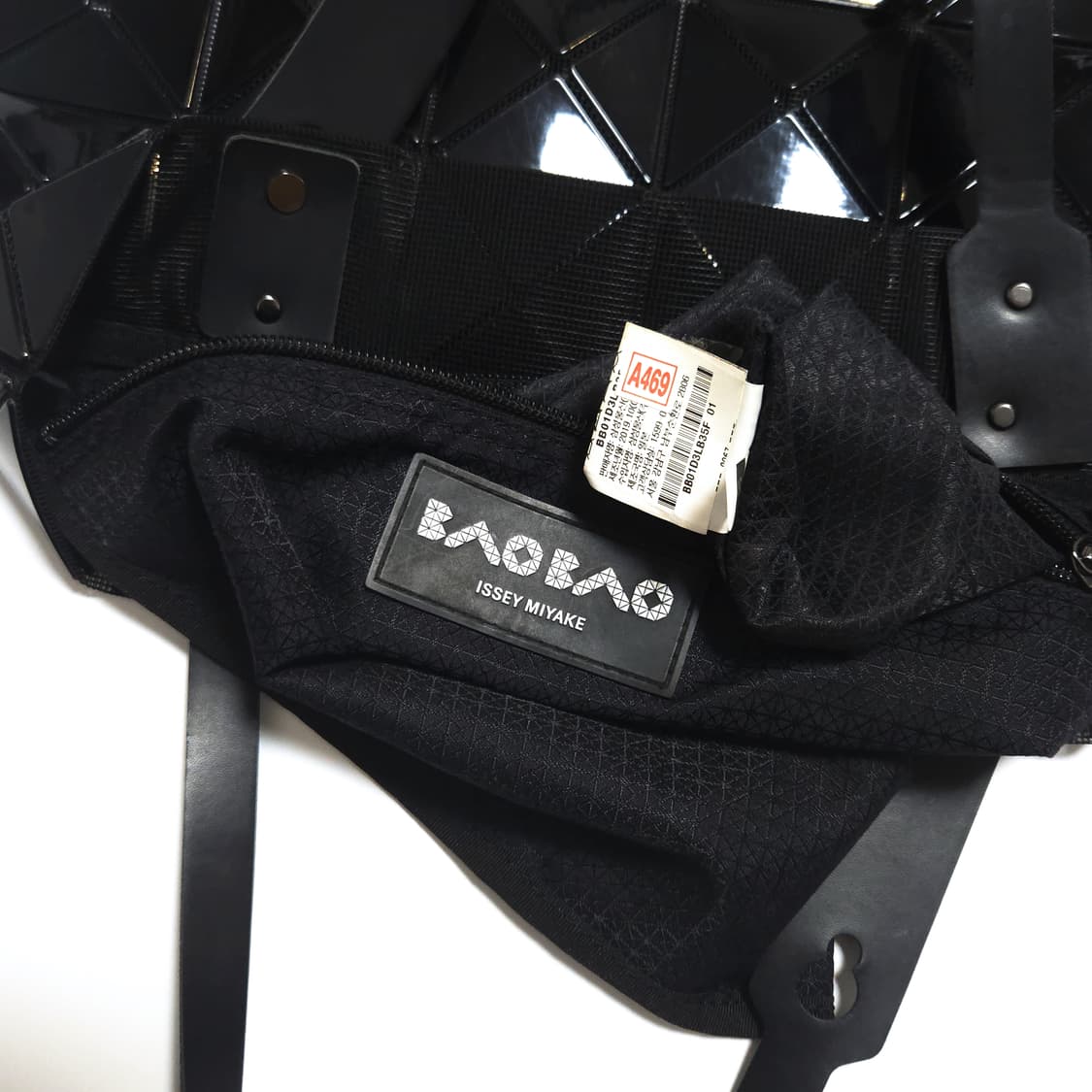 바오바오 이세이미야케 루센트 토트백 유광 블랙 상품이미지5