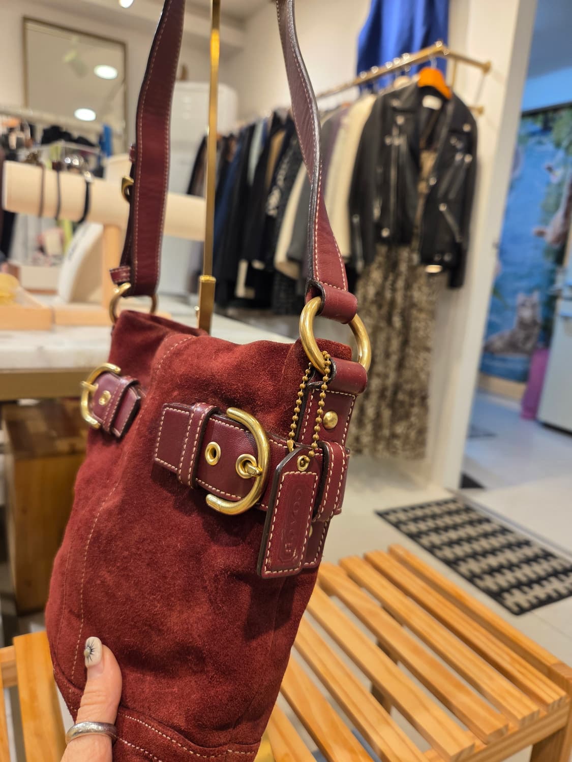 COACH 코치 스웨이드 미니백 상품이미지4