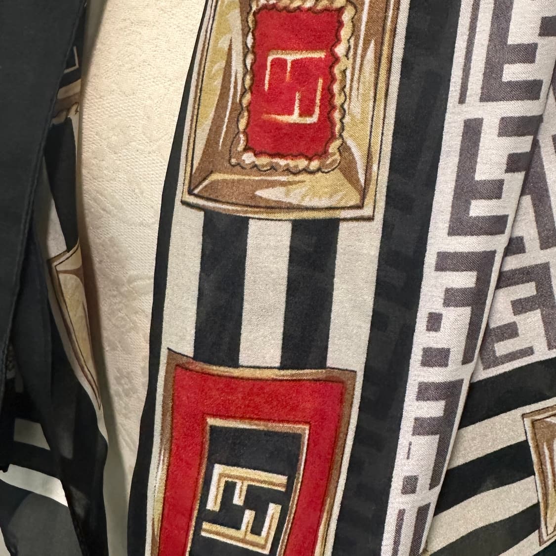 펜디 FF로고 패턴 실크 스카프 상품이미지3