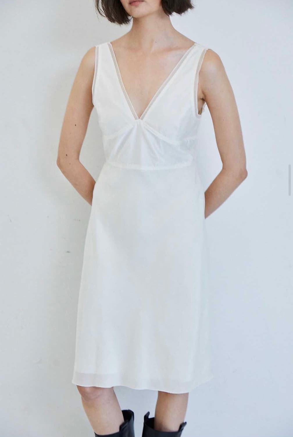 (s) 파르벵 딥브이넥 드레스 상품이미지1