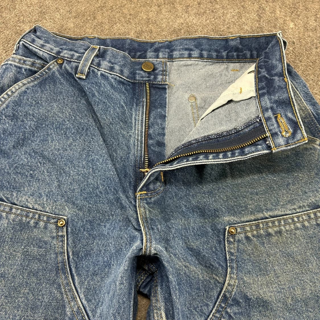 칼하트 데님 더블니 로거 팬츠 중청 루즈 오리지널 핏 상품이미지2