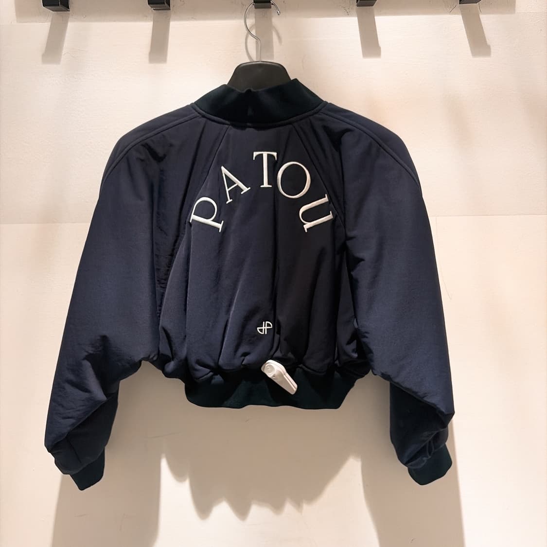 (정품/새상품) PATOU 파투 빠투 여성 네이비 크롭 보머 자켓 상품이미지3