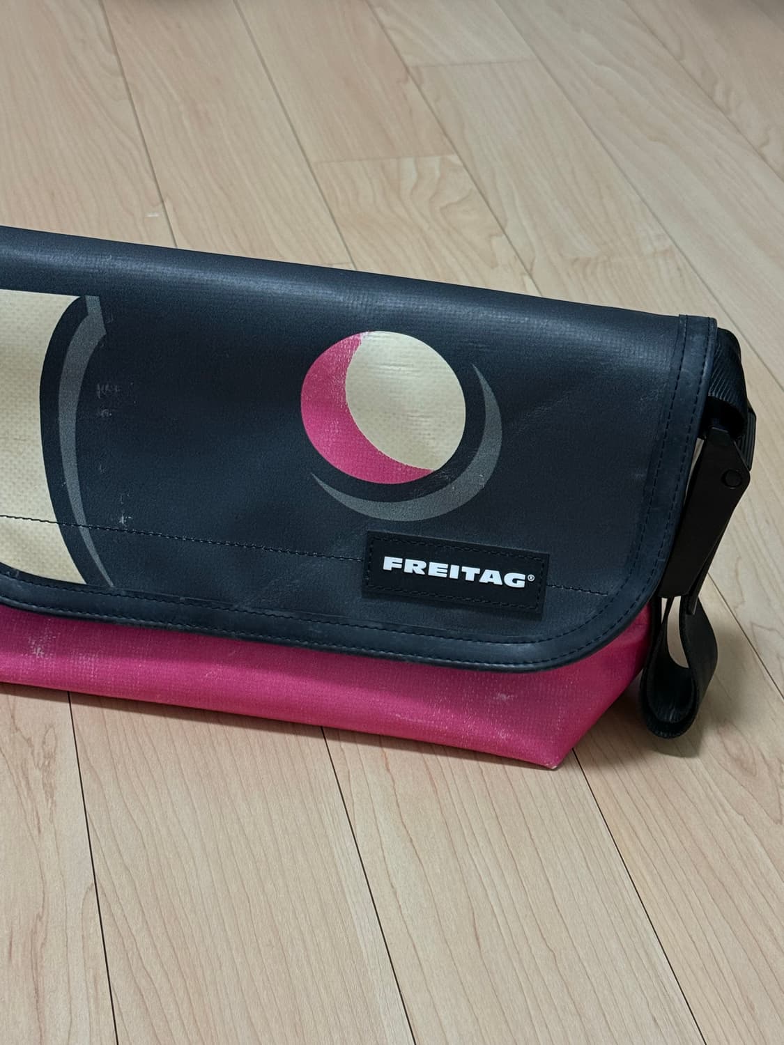 프라이탁 하와이파이브오 핫핑크 전사 상품이미지1