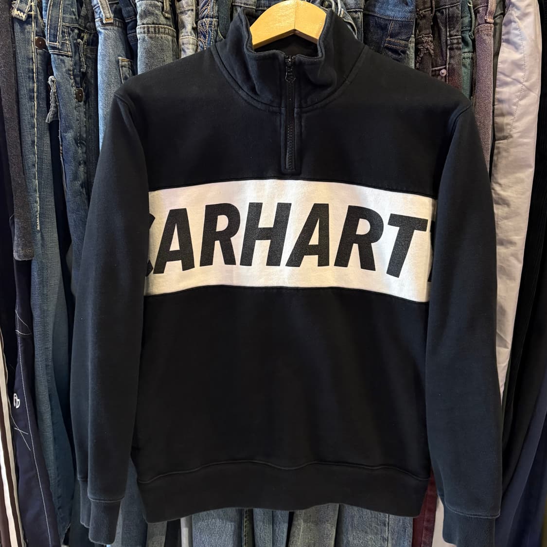 칼하트 wip 빅로고 레트로 스포츠 히프집업 스웻셔츠 상품이미지2