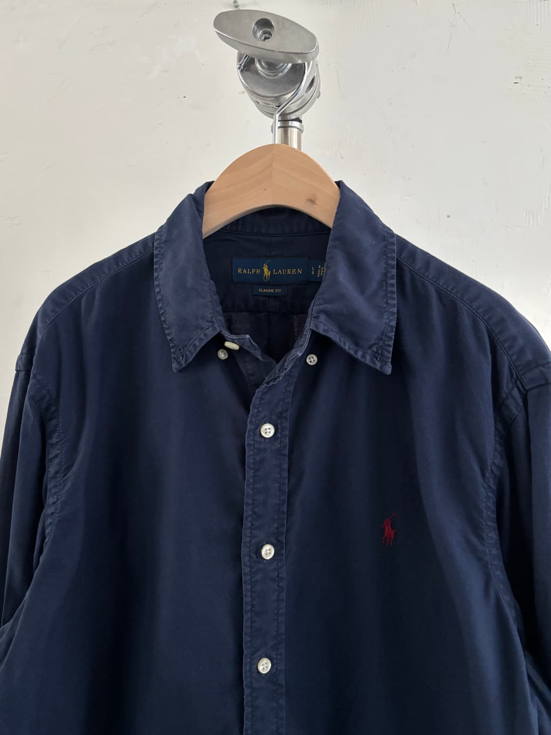 Polo 폴로 랄프로렌 QR신형 네이비컬러 커스텀 핏 레드포니 코튼 셔츠 상품이미지3