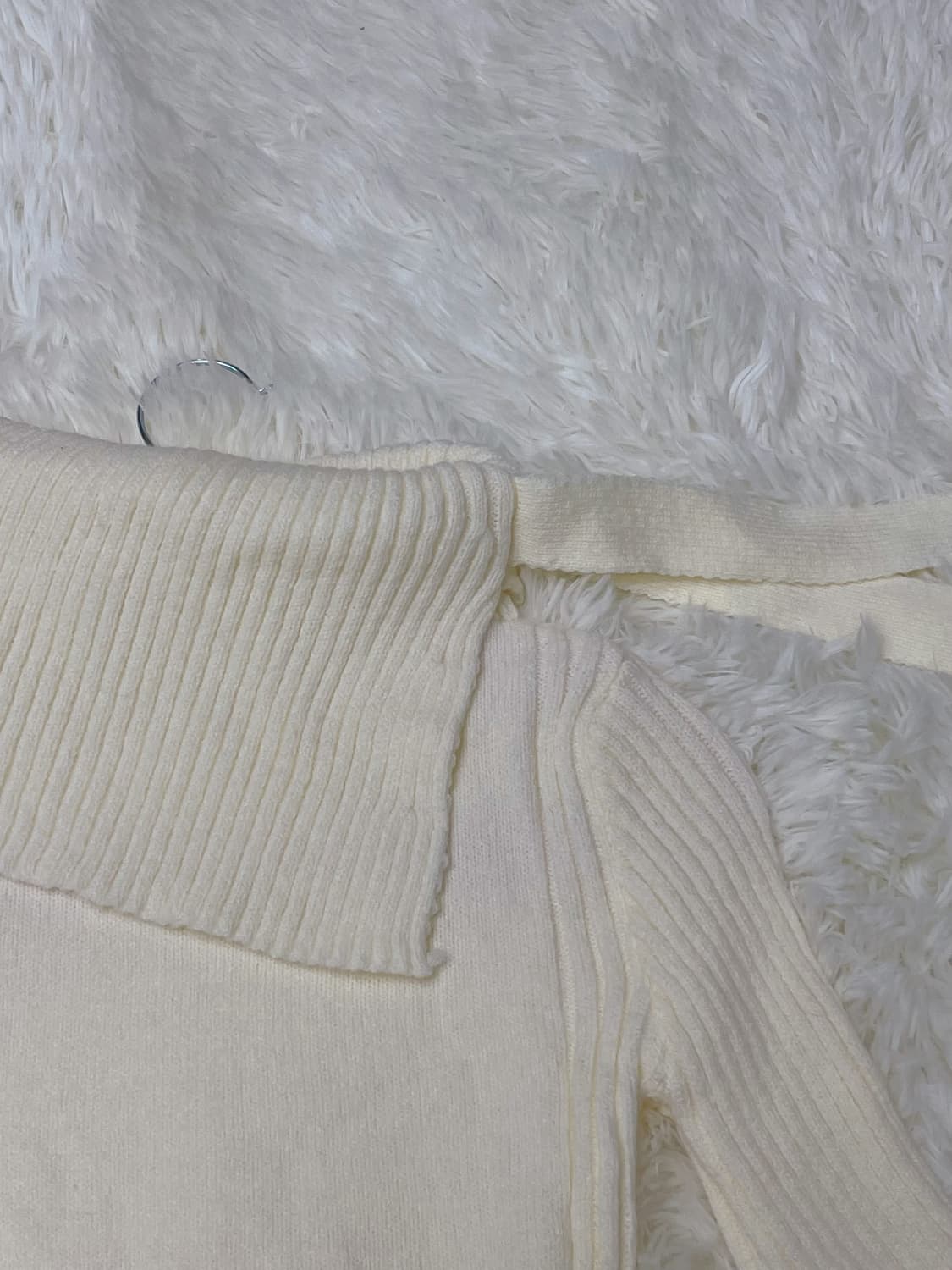 모리맛 오프숄더 니트 상품이미지3