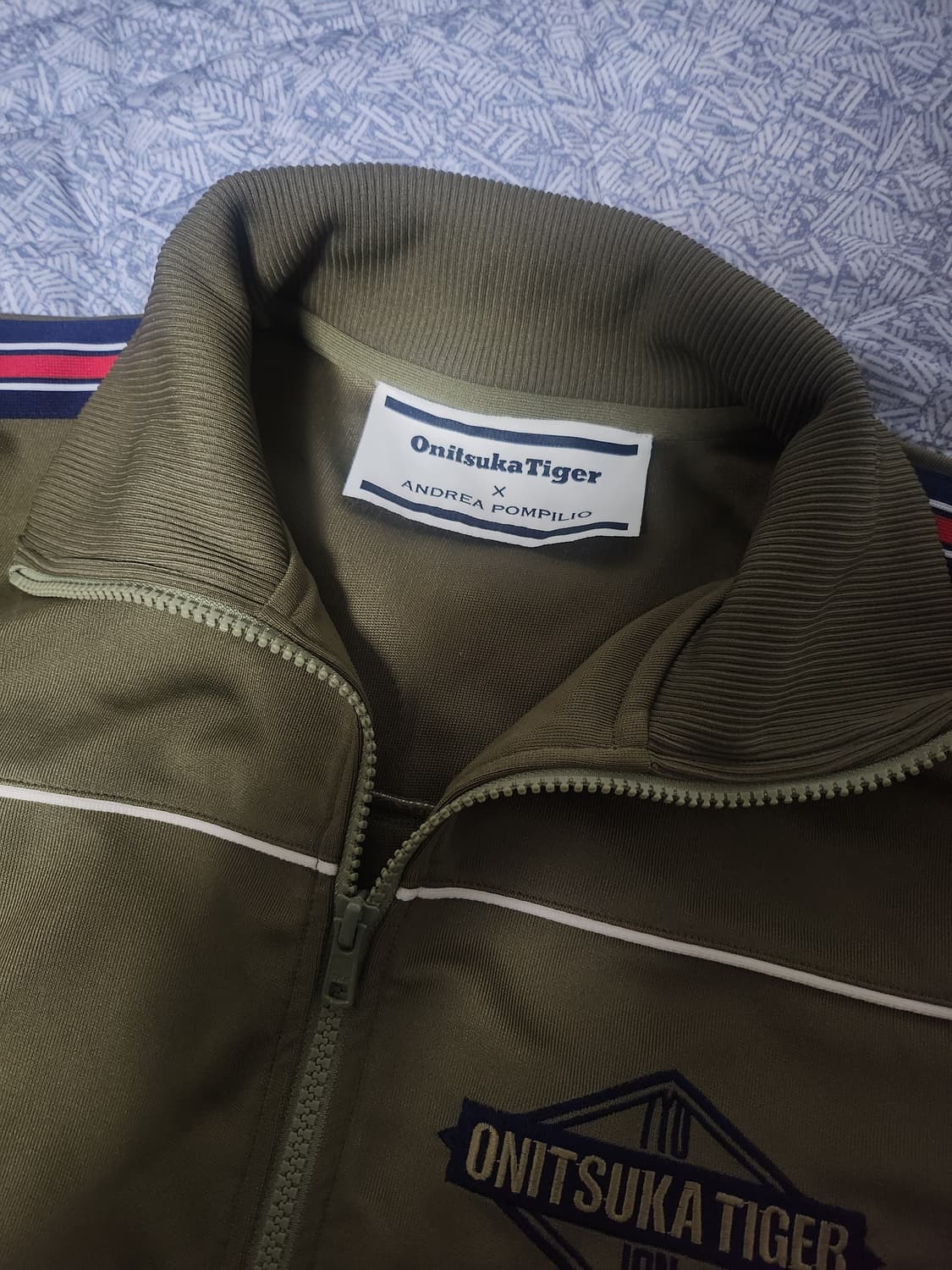 오니츠카타이거 X 안드레아폼필리오 트레이닝 자켓 상품이미지2