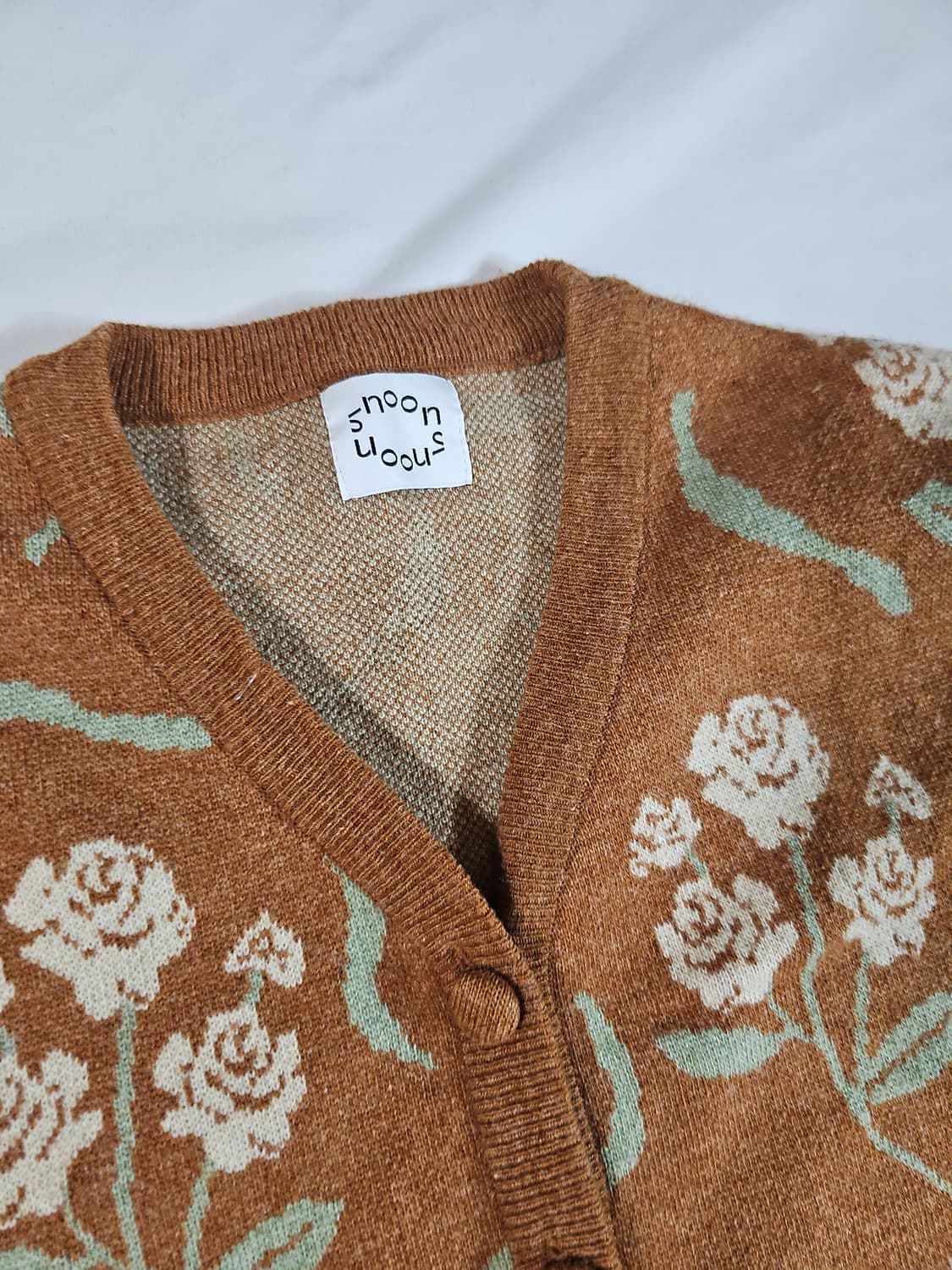 시눈 블레이브 빈티지 레트로 플라워 패턴 브라운 브이넥 가디건 상품이미지5