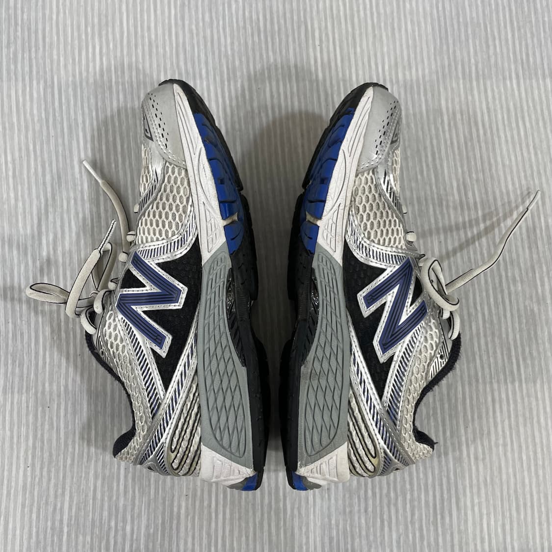 757) 뉴발란스 860v2 메탈릭 실버 225mm 상품이미지5