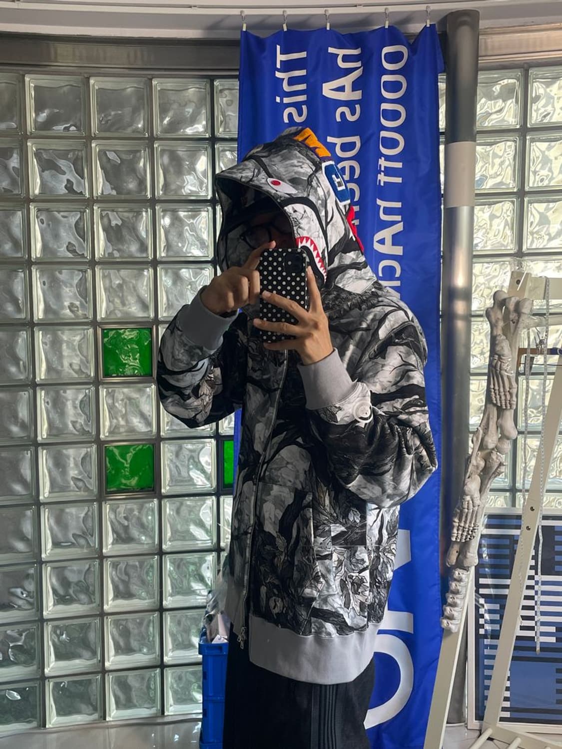 EDGE CAMO SHARK HOODIE 엣지 카모 샤크 후디 상품이미지1