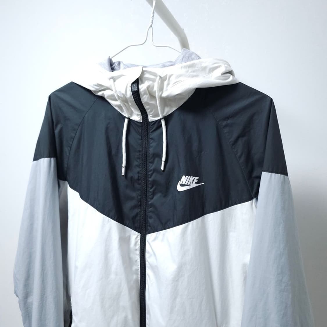 나이키 윈드러너 바람막이 L 상품이미지3