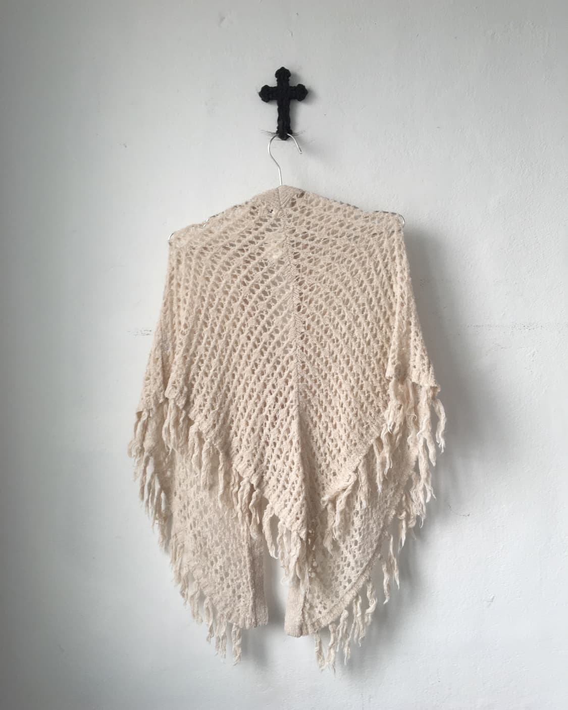 Fringe knit cape 상품이미지3