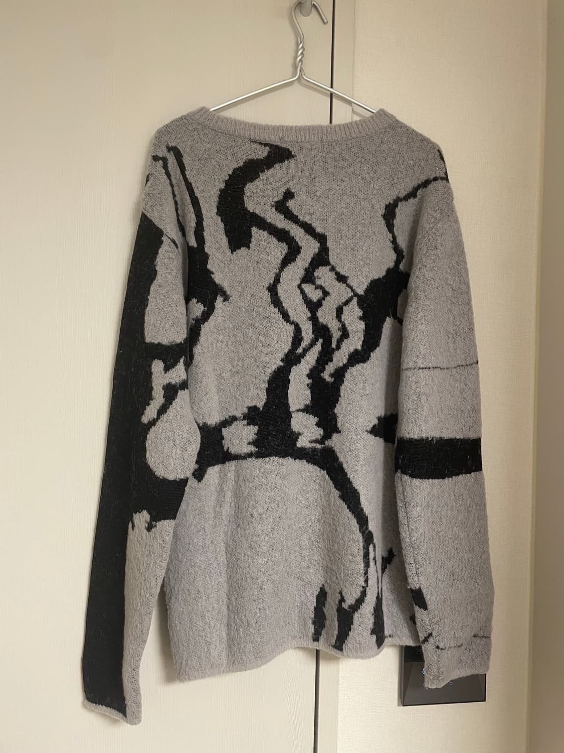 코스트퍼킬로 그래픽 니트 상품이미지4