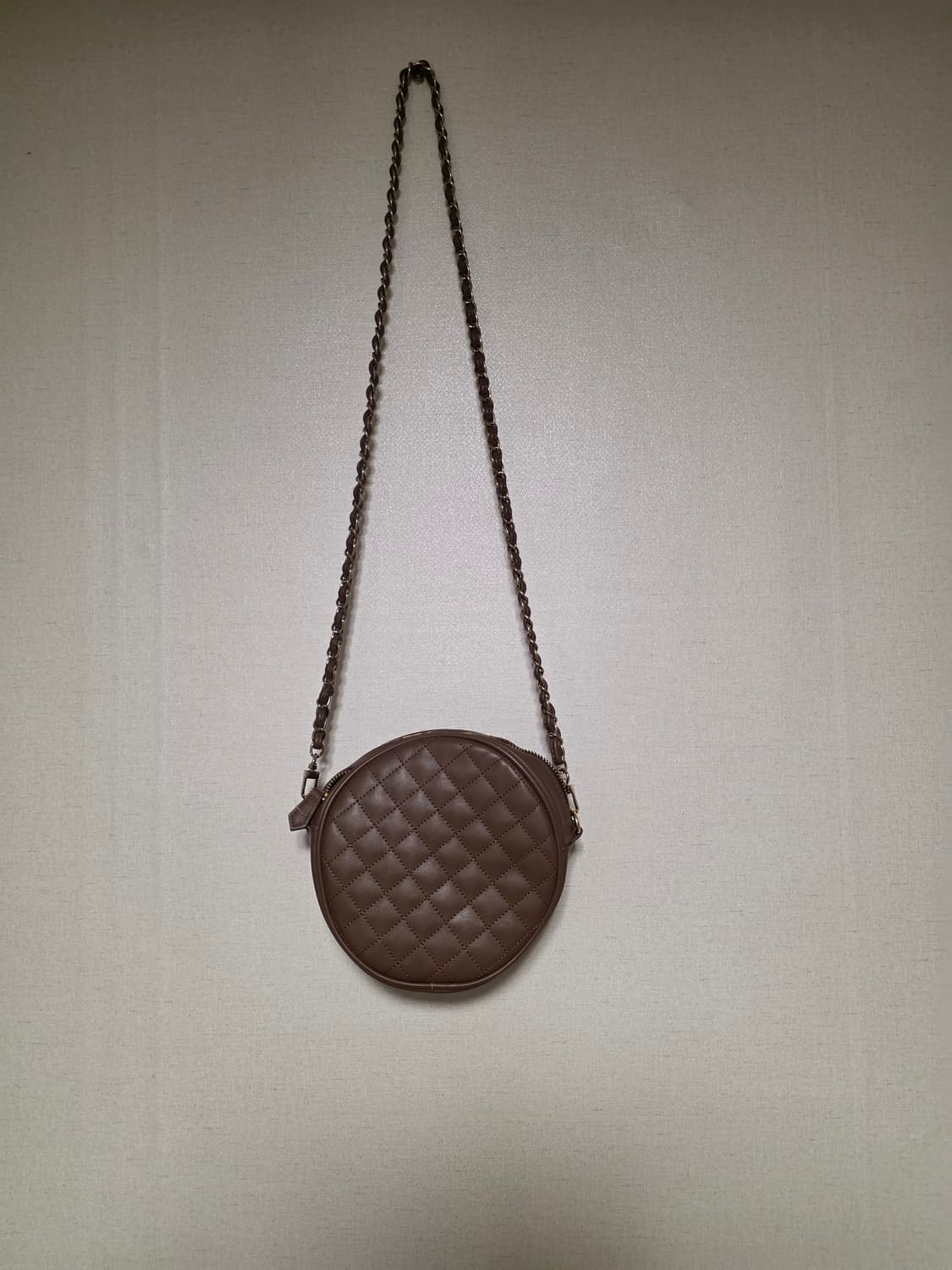 [OS] 베이프 베이비마일로 페이스 퀄팅 레더 크로스백 상품이미지5