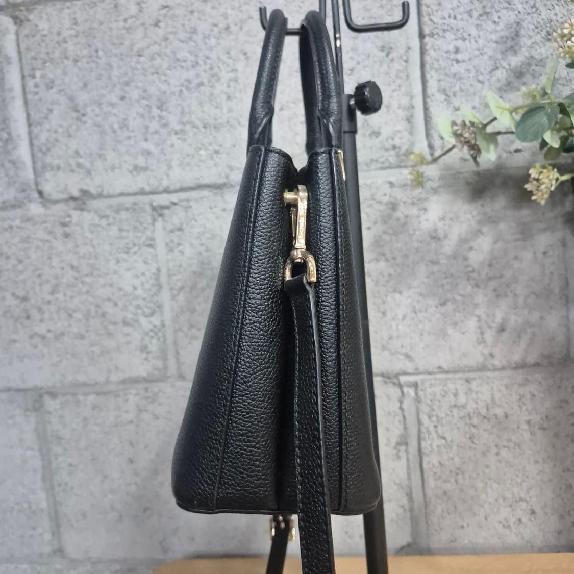 마이클 코어스 아델 미디움 메신저백 상품이미지5