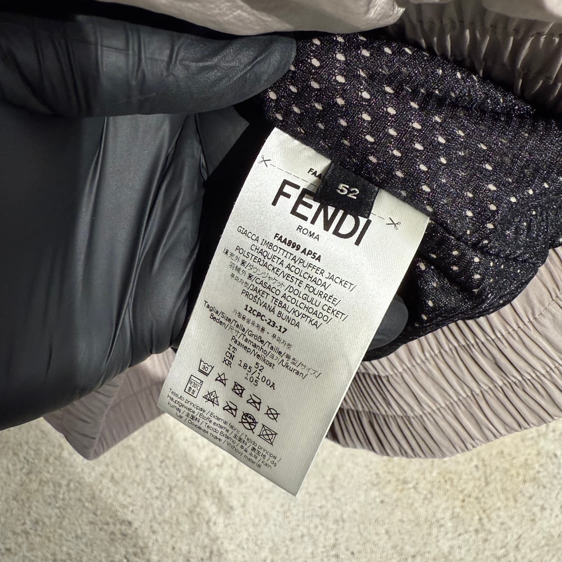 (52) 펜디 FF 모노그램 파이핑 디테일 블루종 자켓 상품이미지5