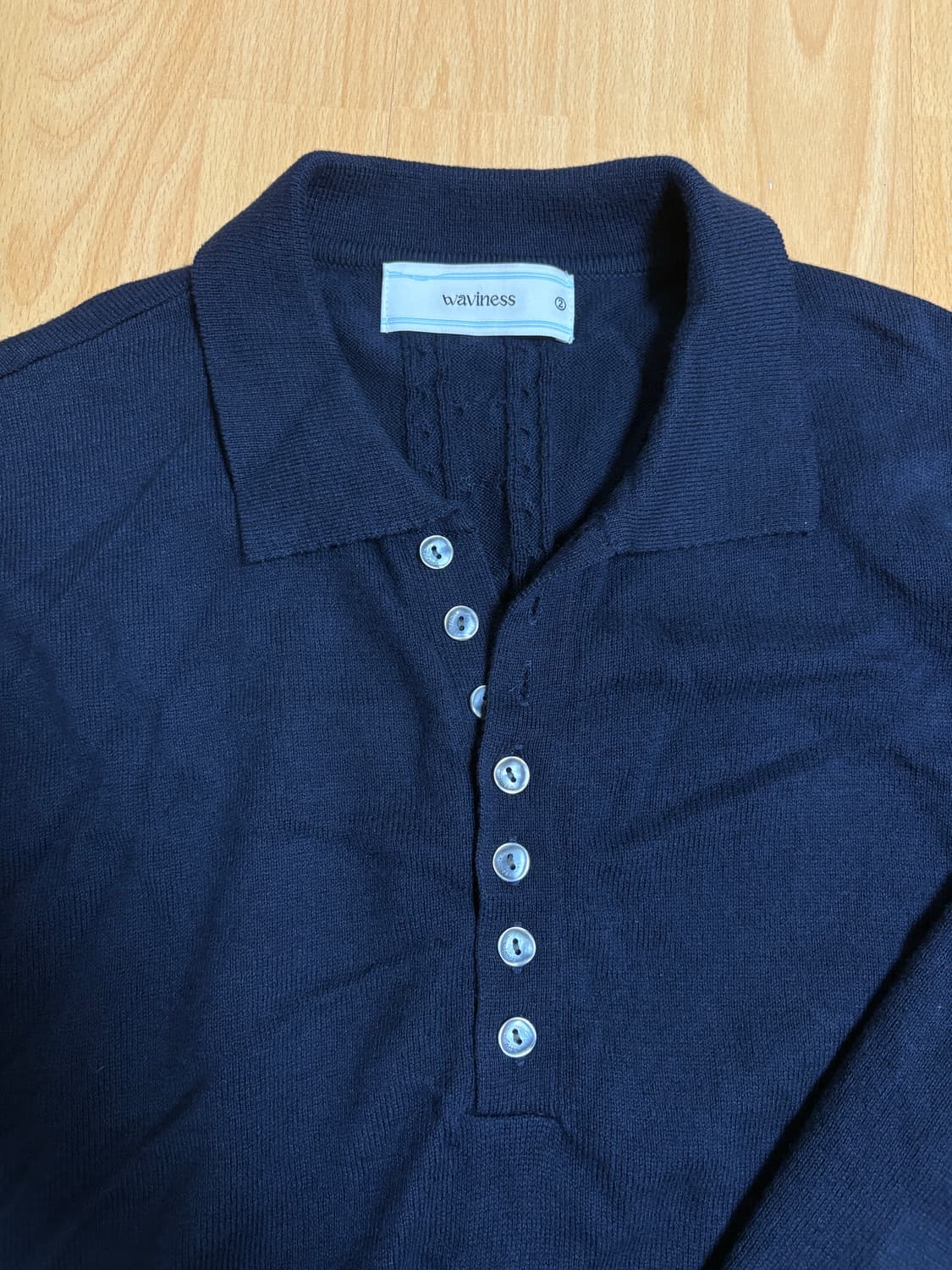 Waviness 반팔니트 (네이비) 상품이미지2
