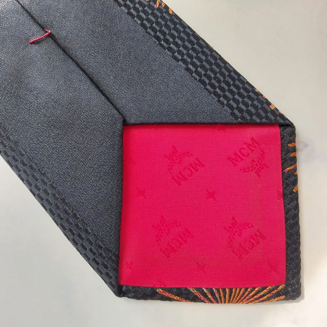 엠씨엠 실크 블랙 불꽃 모티브 패턴 넥타이 9.2cm A+등급 K2218 상품이미지8