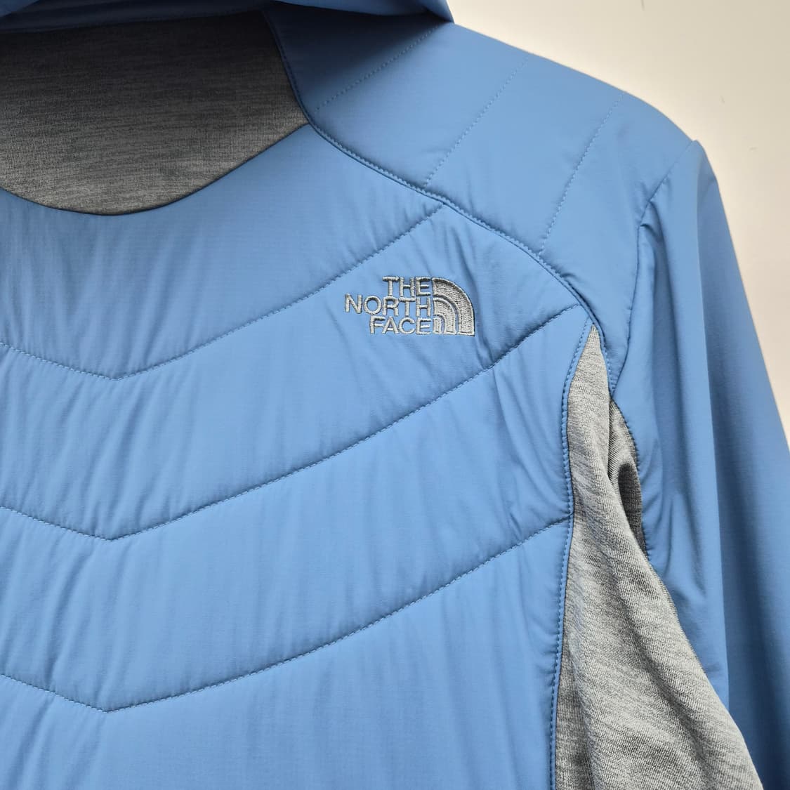 노스페이스 경량 패딩 자켓 블루 여성 L 상품이미지9