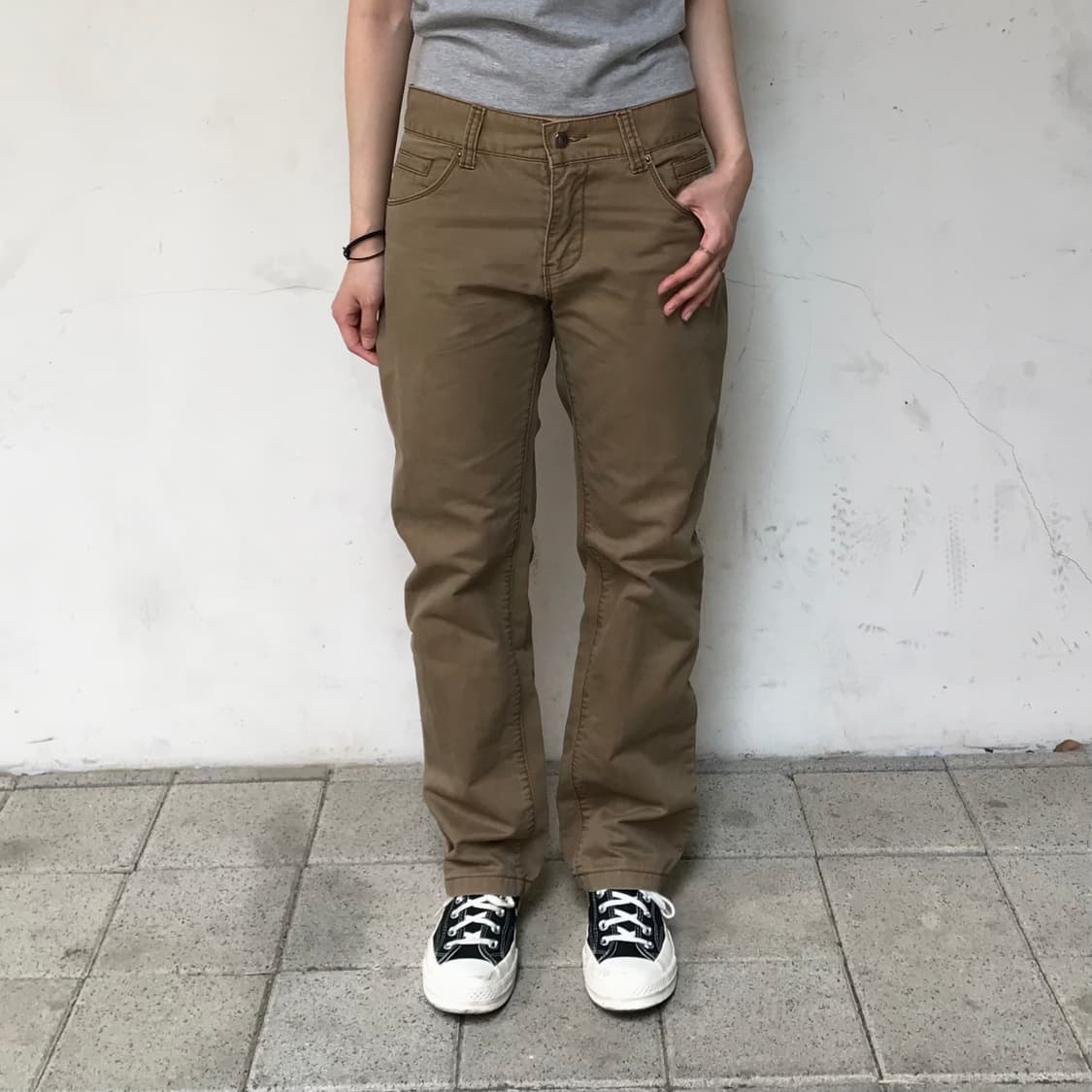 돌체앤가바나 메탈 로고 플레이트 코튼 팬츠 베이지 상품이미지2