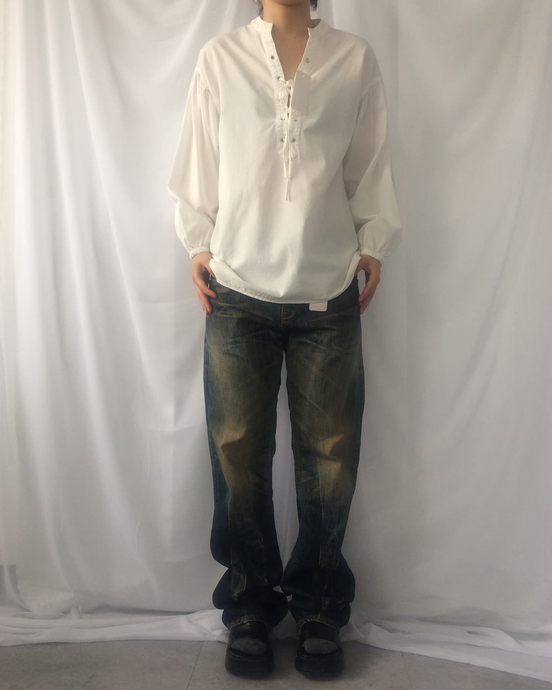 Lace up point sleeve 상품이미지1