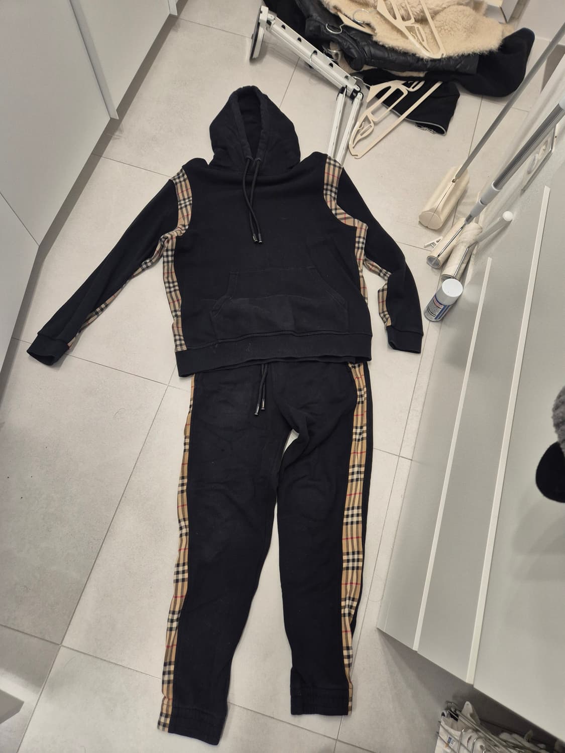 버버리 트레이닝 상의 하의 세트로 팝니다 상품이미지1