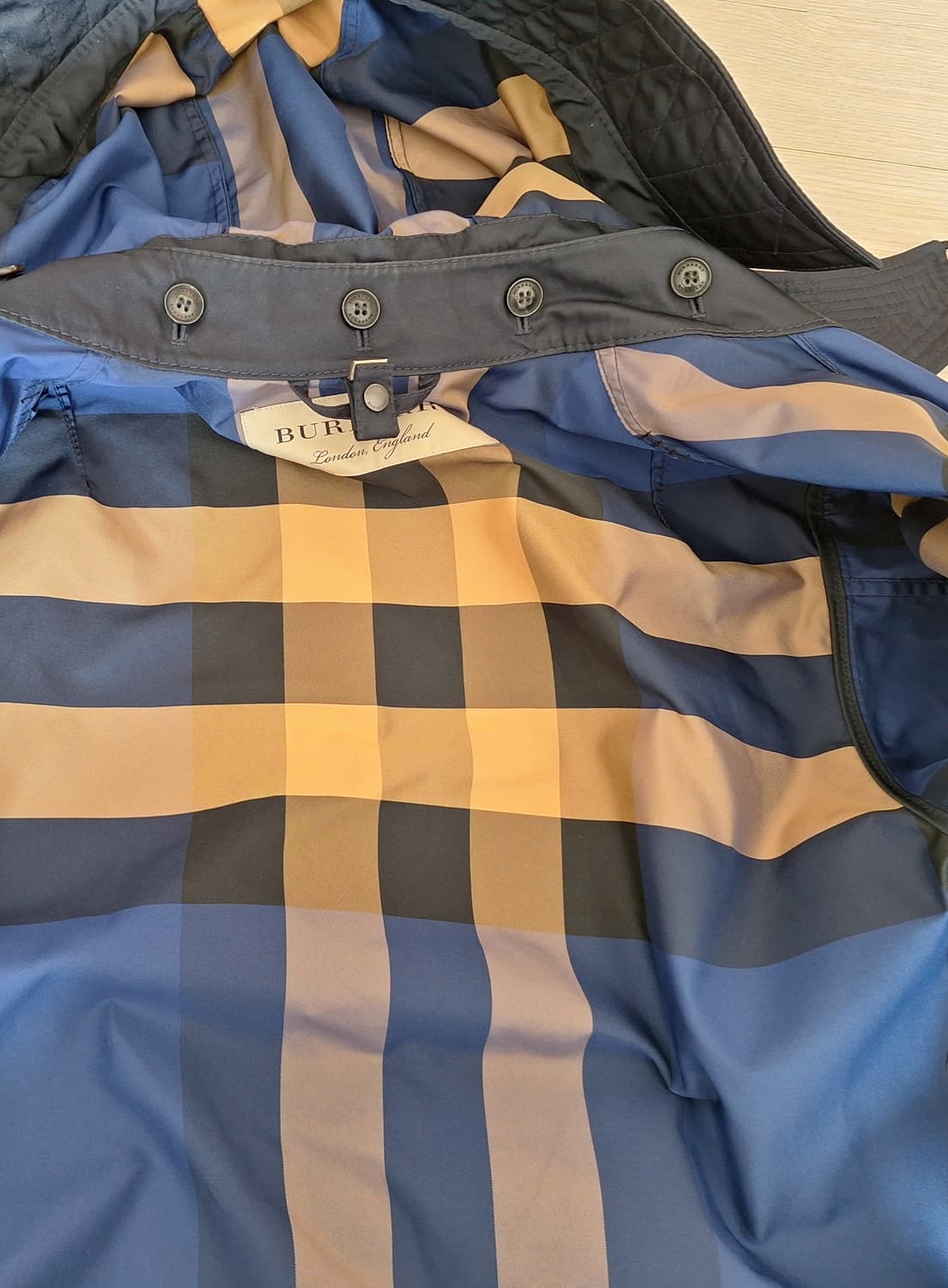 버버리 봄버 후드 자켓 상품이미지6