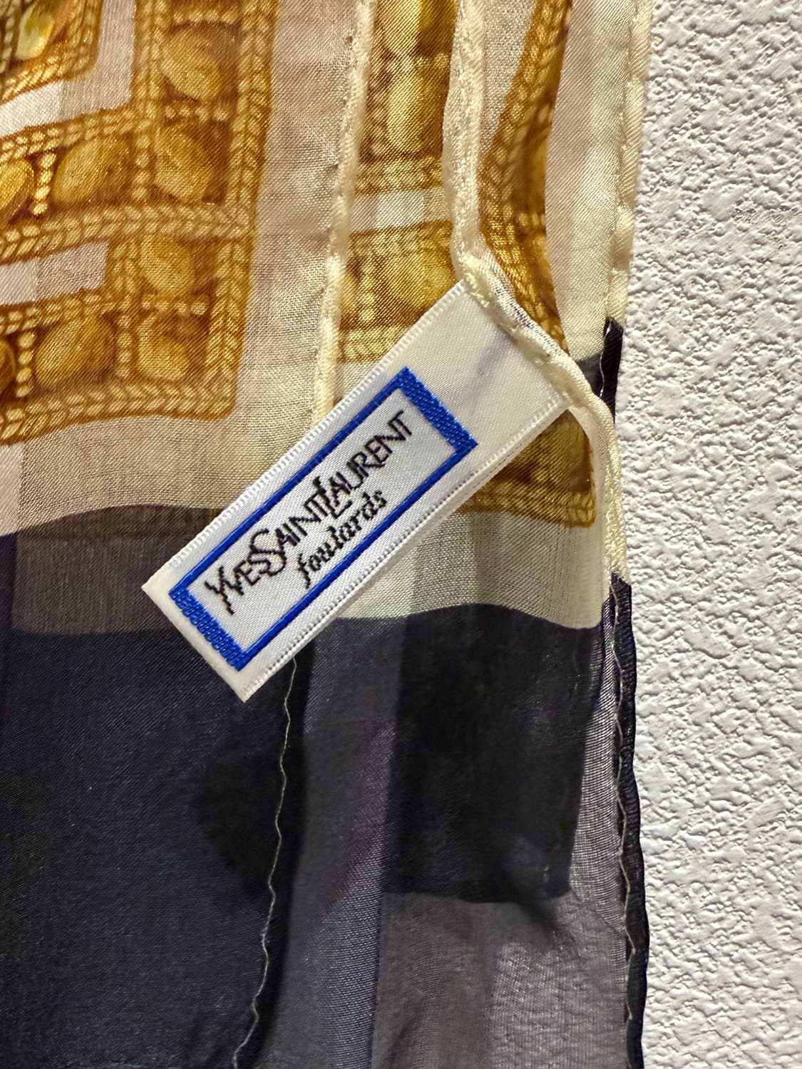 Yves Saint Laurent 100% Silk Scarf 상품이미지6