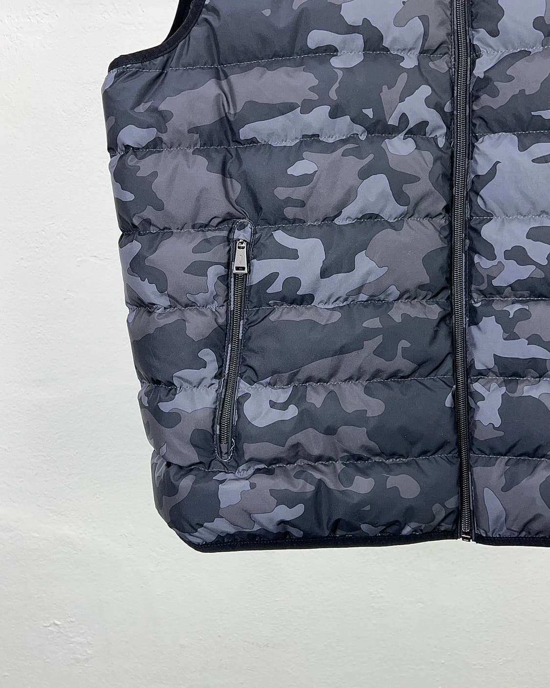 폴로 랄프로렌 카모 플라쥬 패커블 다운 패딩 베스트 상품이미지4