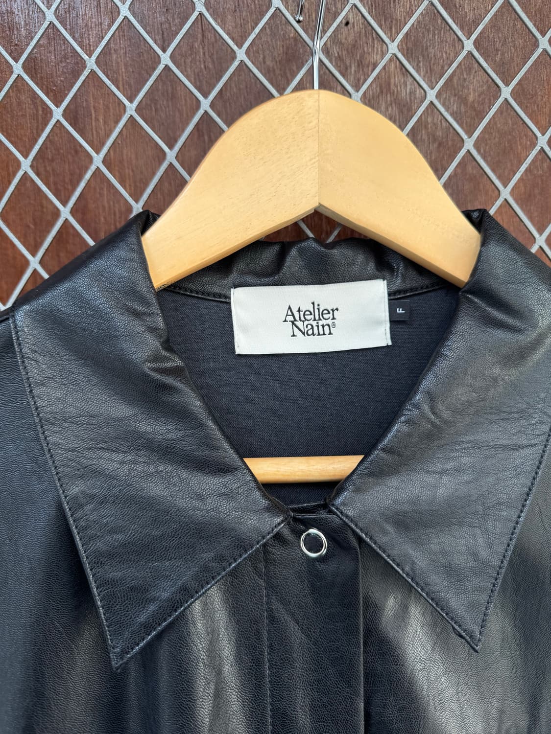 아뜰리에나인 블랙 레더 오버핏 셔츠 F 상품이미지4