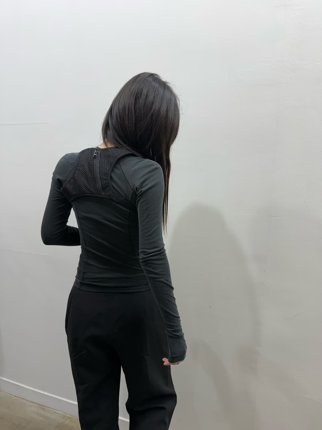 혜인서 fitted 포켓 백 롱 슬리브 상품이미지8