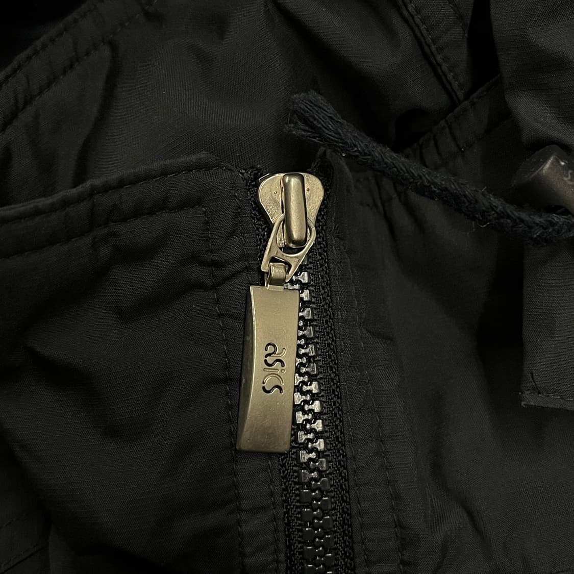 [정품/100] 아식스 블랙 후드 바람막이 점퍼 b10 상품이미지7