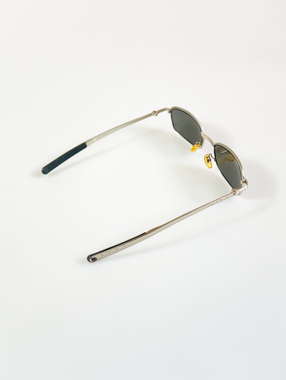 캘빈클라인 실버 메탈 슬림 스퀘어 빈티지 선글라스 상품이미지5