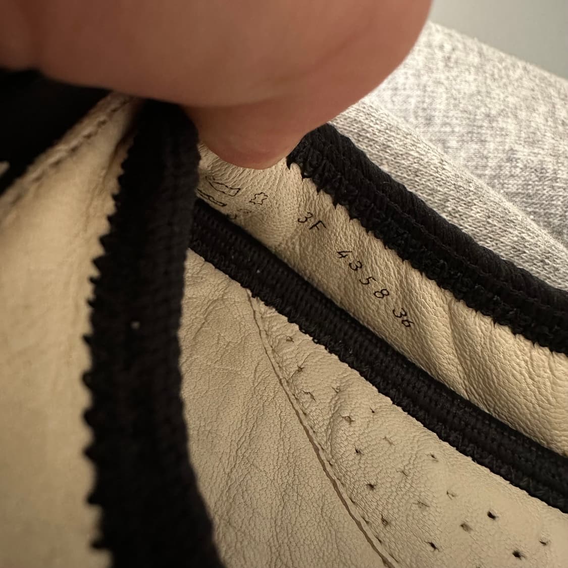 프라다 prada 로고 가죽 플랫슈즈 상품이미지6