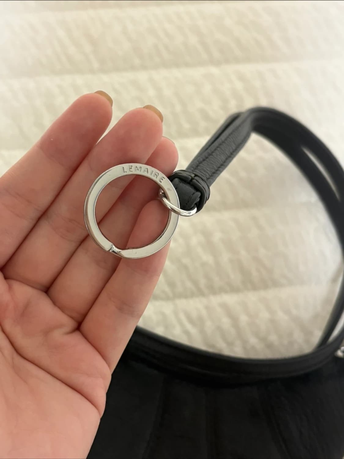 르메르 크루아상 코인 퍼스 네클리스 다크초콜릿 상품이미지3