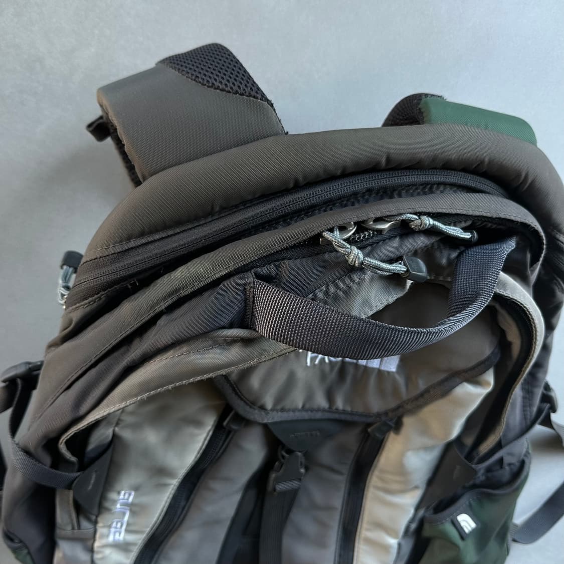 노스페이스 SURGE 서지 백팩 가방 상품이미지4