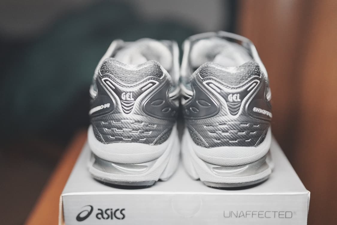 아식스 언어펙티드 젤카야노14 실버문 275사이즈 상품이미지4