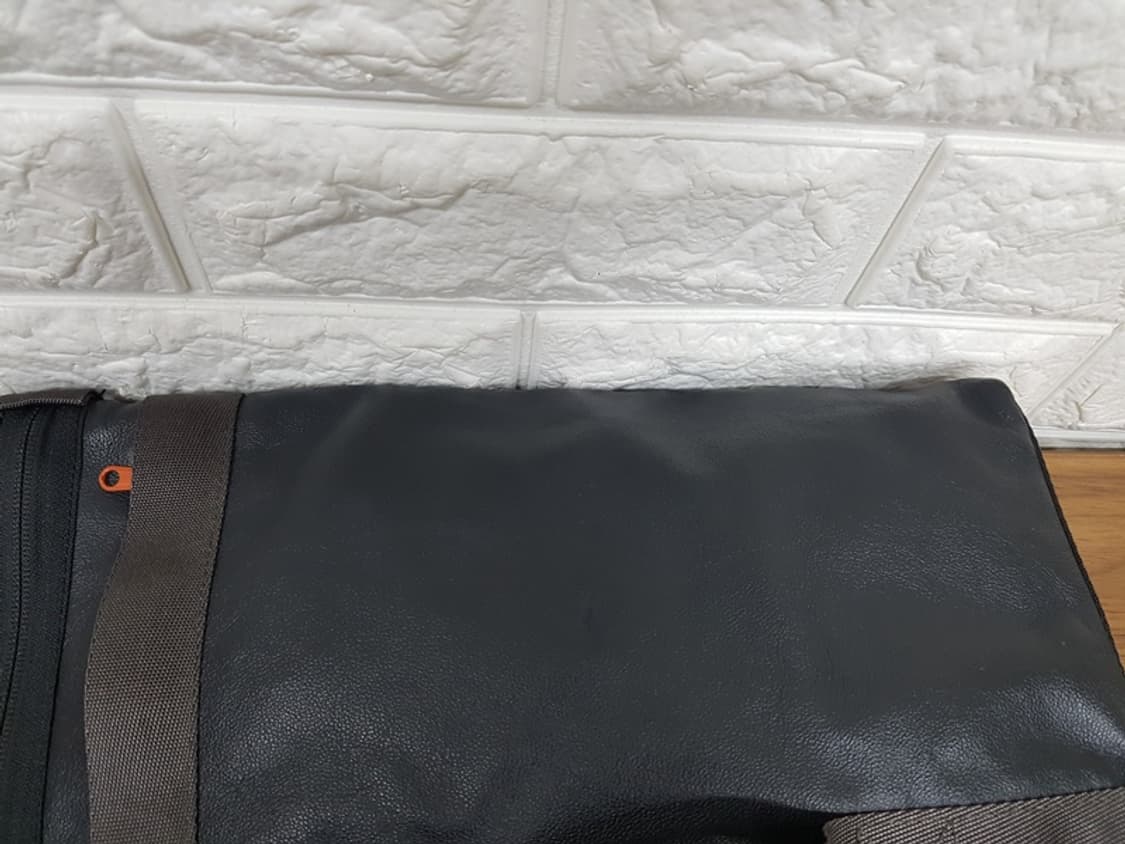 만다리나덕 남성 슬링백 (크로스백) 상품이미지6