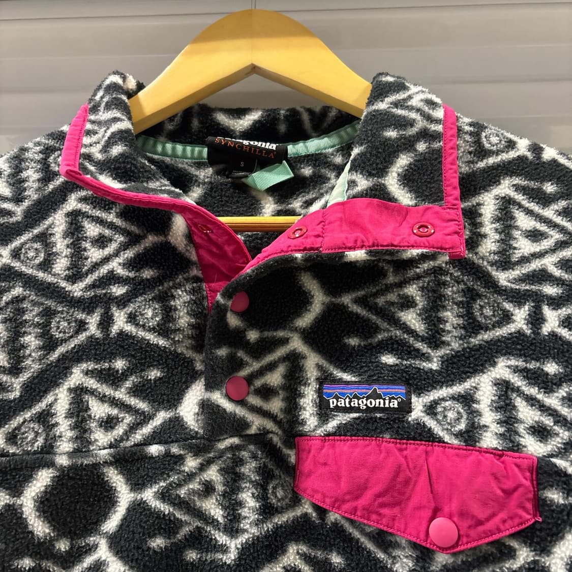 17FW 파타고니아 클래식 신칠라 스냅-티 플리스 풀오버 블랙 상품이미지2