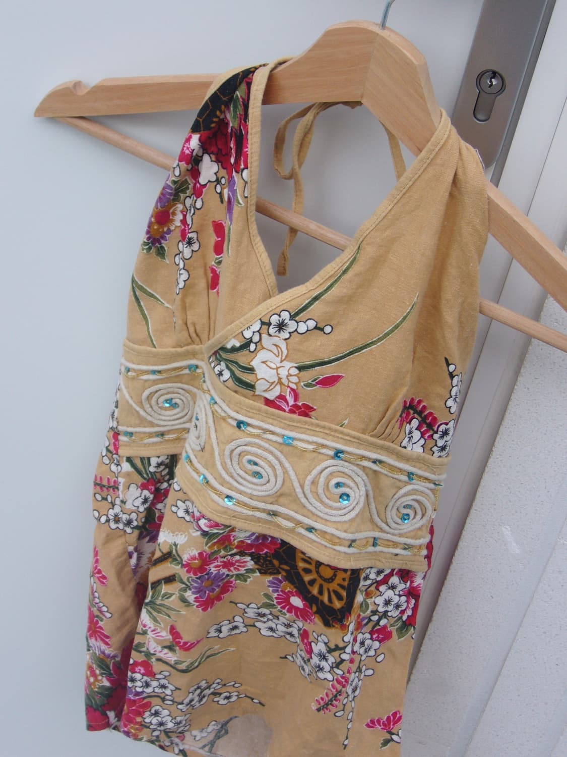 Gilded Bloom Halter 상품이미지1