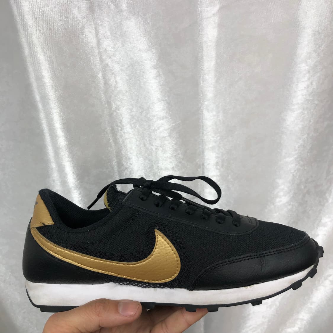 나이키 데이브레이크 메탈릭골드 스니커즈 사이즈235 상품이미지4