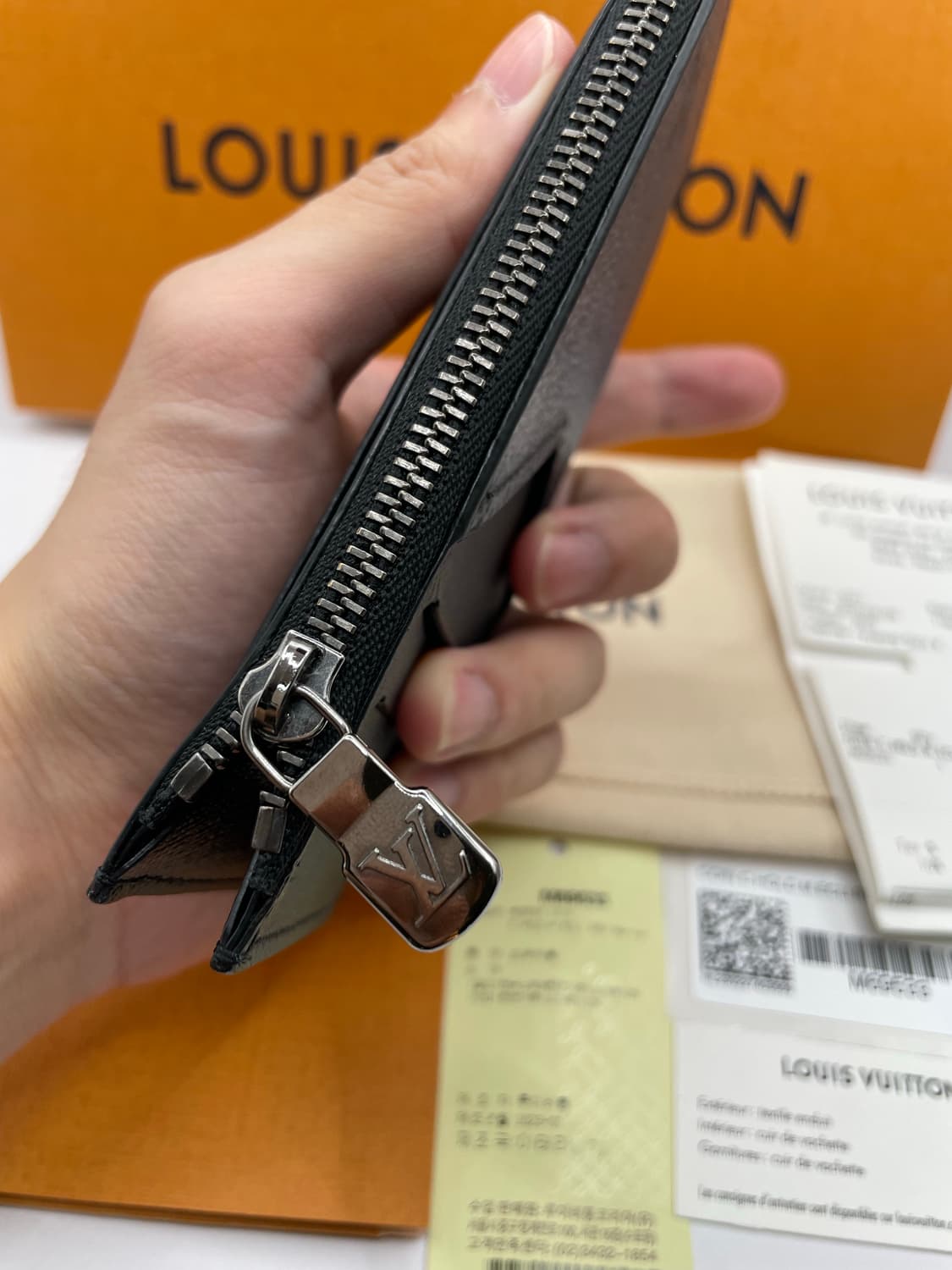 루이비통 코인 카드 홀더 모노그램 이클립스 상품이미지5