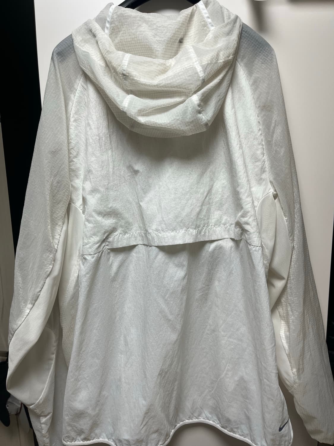 나이키 트레일 에어리즈 바람막이 (FN4003-121) 상품이미지3