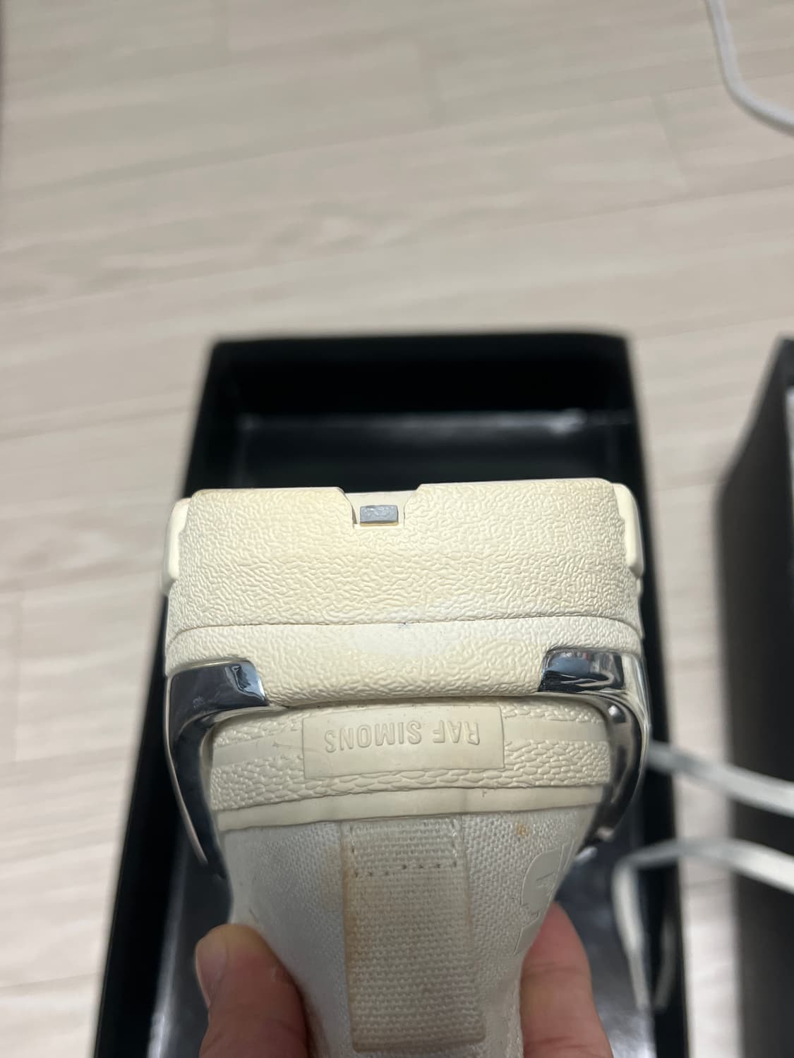 라프시몬스아디다스 뉴러너 상품이미지2