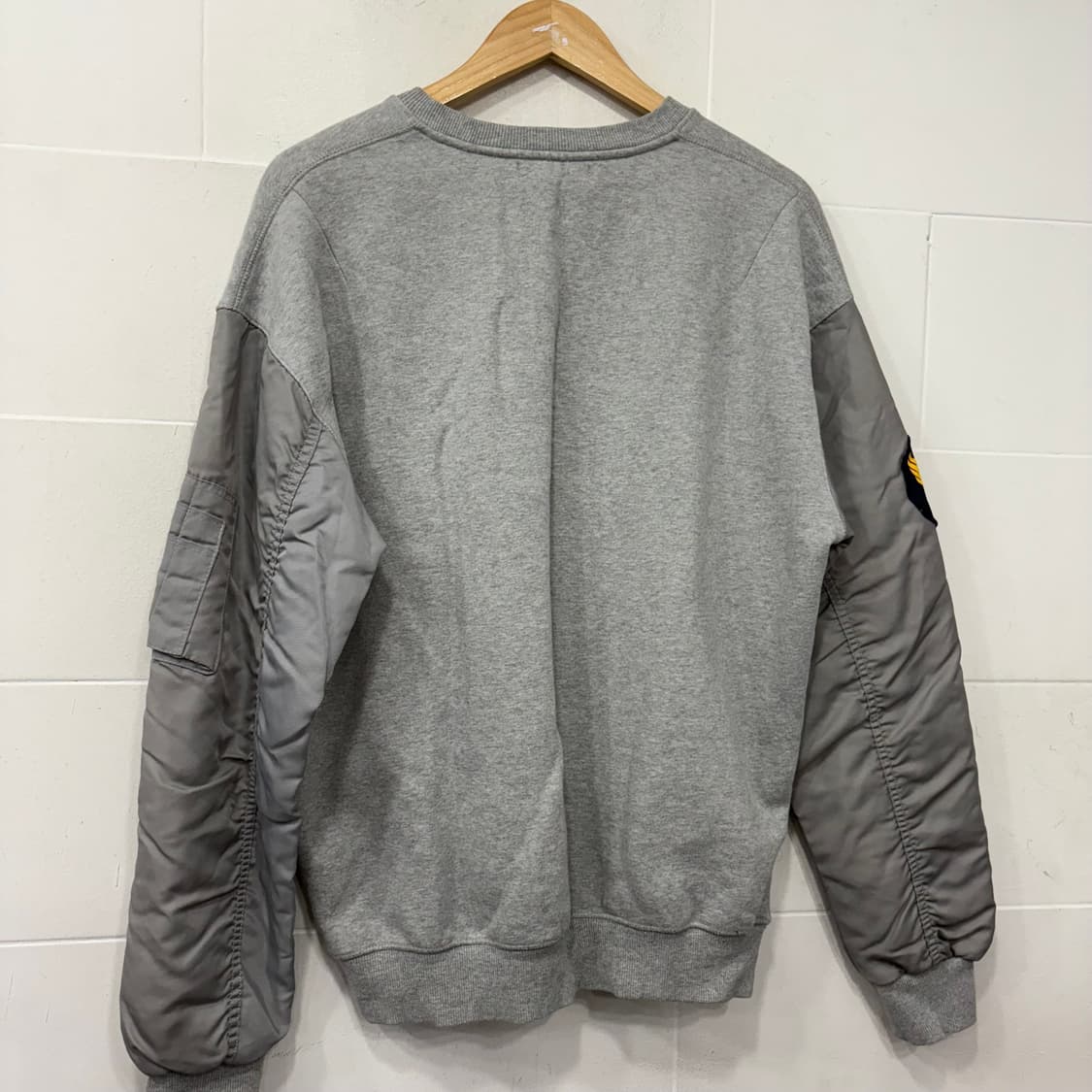 Asterr 스웻셔츠 항공점퍼 디테일 상품이미지3